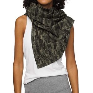 Lululemon Vinyasa Scarf Camo